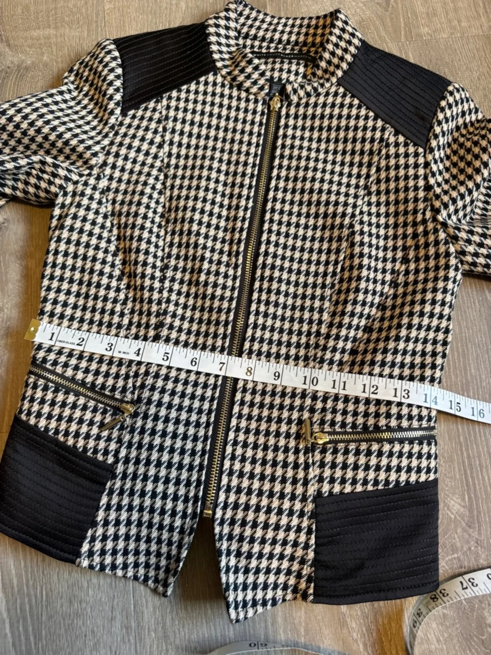 White House Black Market Houndstooth Zip Jacket – Size 00